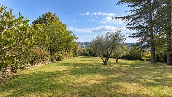 PROPRIETE FORCALQUIER VILLA DEPENDANCE PISCINE HANGAR JARDIN