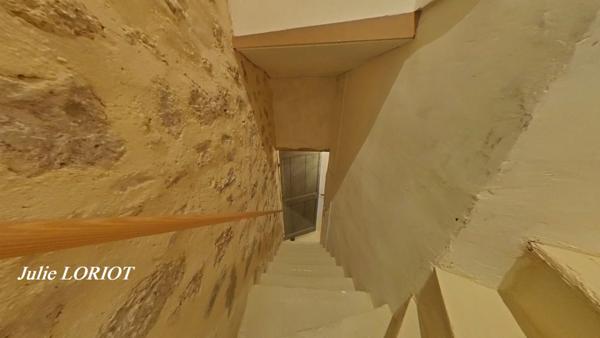 ROUJAN, rénové, 3 Chambres et Garage