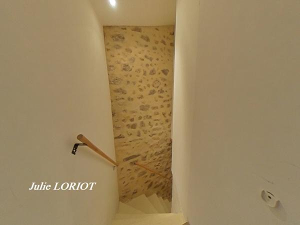 ROUJAN, rénové, 3 Chambres et Garage