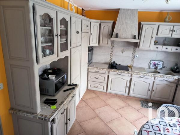 Maison traditionnelle 6 pièces de 170 m² à Chantonnay (85110)