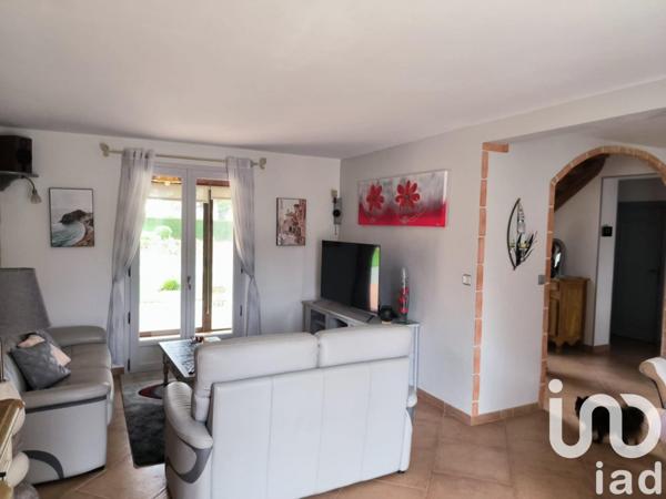 Maison traditionnelle 6 pièces de 170 m² à Chantonnay (85110)