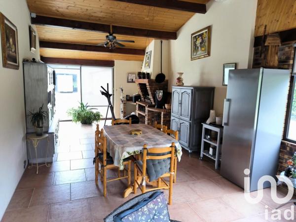 Maison traditionnelle 6 pièces de 170 m² à Chantonnay (85110)