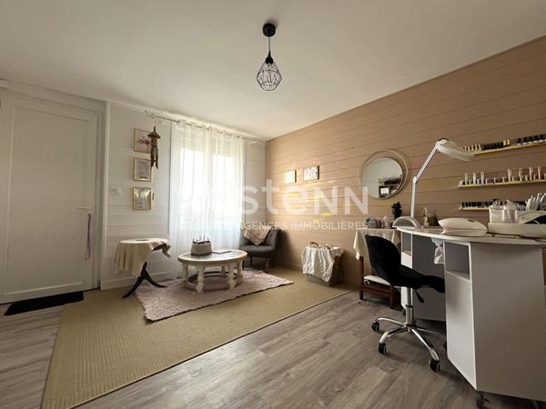 Maison de plain pied, bourg de Plumelec, 145 m², 5 chambres.