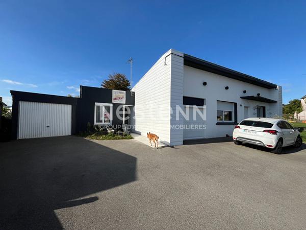 Maison de plain pied, bourg de Plumelec, 145 m², 5 chambres.