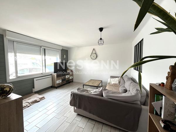 Maison de plain pied, bourg de Plumelec, 145 m², 5 chambres.