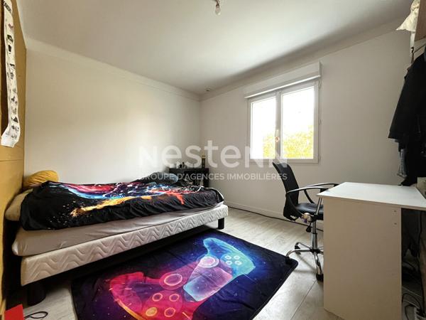 Maison de plain pied, bourg de Plumelec, 145 m², 5 chambres.