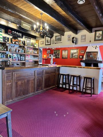 Commerce à vendre à Chalais (24800) - Dordogne