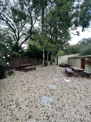 Commerce à vendre à Chalais (24800) - Dordogne