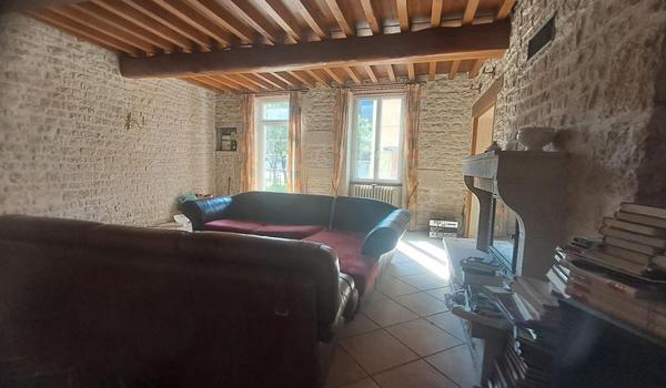 Maison Armes 4 pièce(s) 180 m2    149 900