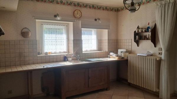 Maison Armes 4 pièce(s) 180 m2    149 900