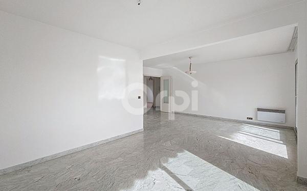 Appartement à vendre    3 pièces • 78,84 m2 Antibes