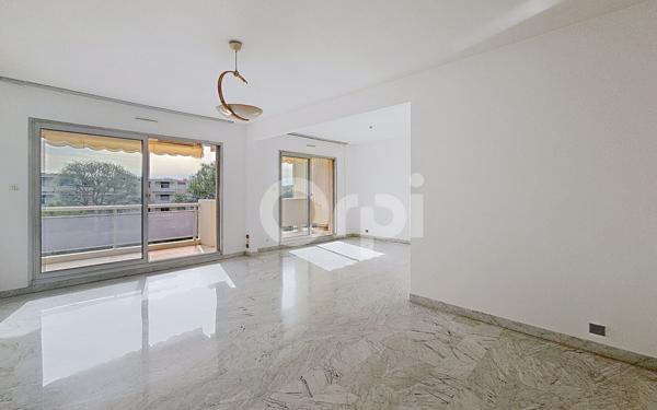 Appartement à vendre    3 pièces • 78,84 m2 Antibes
