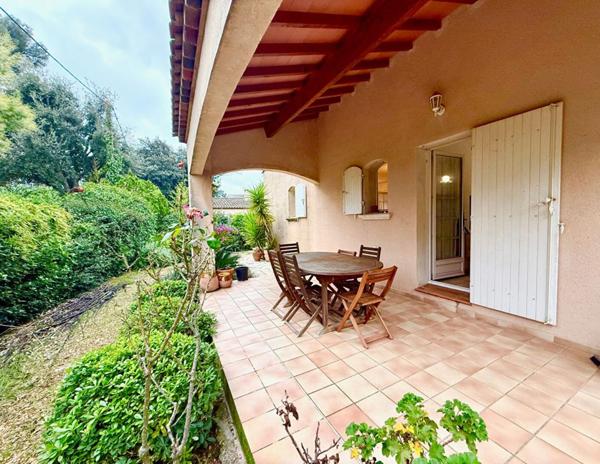 Villa T6 indépendante au calme - 4 chambres et double garage - Proche mer