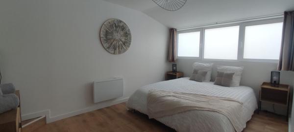 Immeuble, appartements meublés neufs, rénovés, centre ville