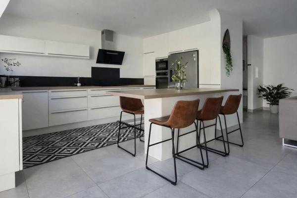 Maison à SALLELES-D'AUDE, 11590 - 5 pièces 144m²