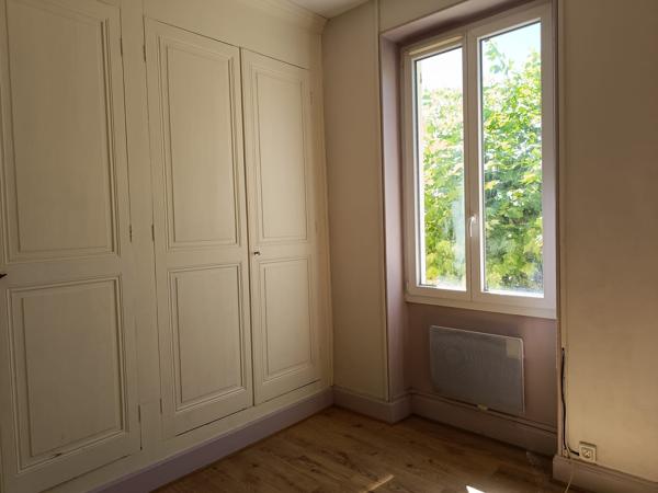 Maison
         4 pièces
        - 121 m² Exclusivité 258 000 € *