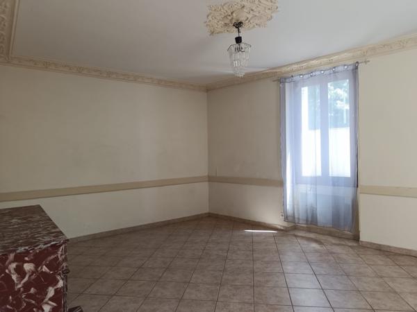 Maison
         4 pièces
        - 121 m² Exclusivité 258 000 € *