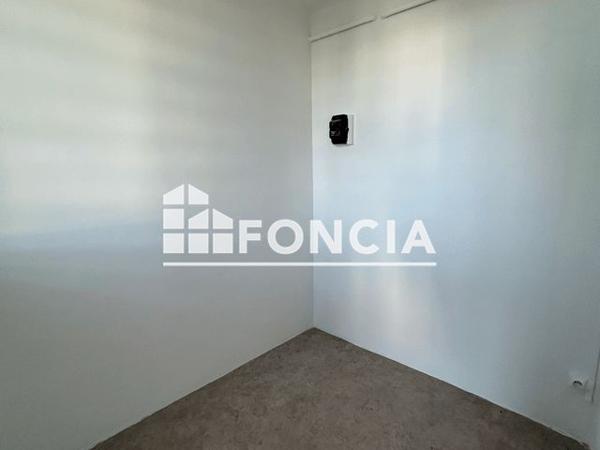 Location Appartement 3 pièces 58.7 m² - RUE ADJUDANT CHEF CHAMPION Salon De Provence 13300