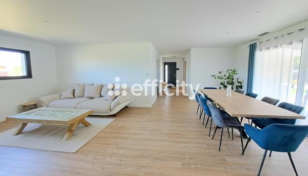 Maison
         5 pièces
        - 150 m² 500 000 € *