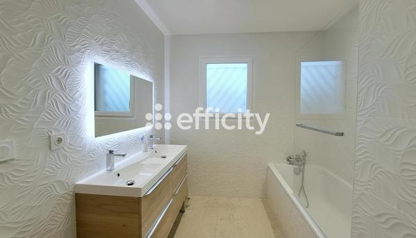 Maison
         5 pièces
        - 150 m² 500 000 € *