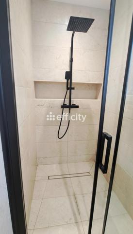 Maison
         5 pièces
        - 150 m² 500 000 € *