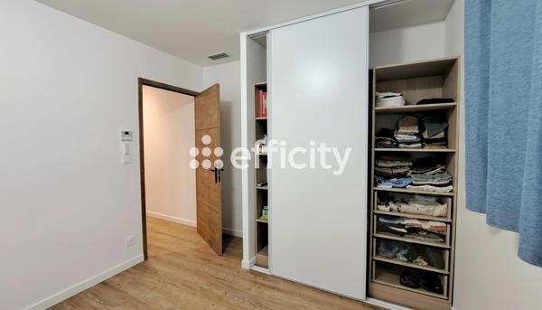 Maison
         5 pièces
        - 150 m² 500 000 € *