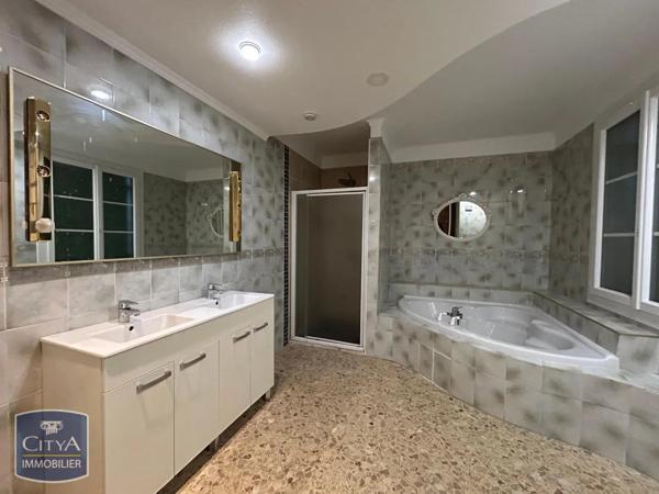 Maison à louer 5 pièces 165m²