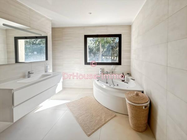 Maison à vendre 6 pièces de 235 m²