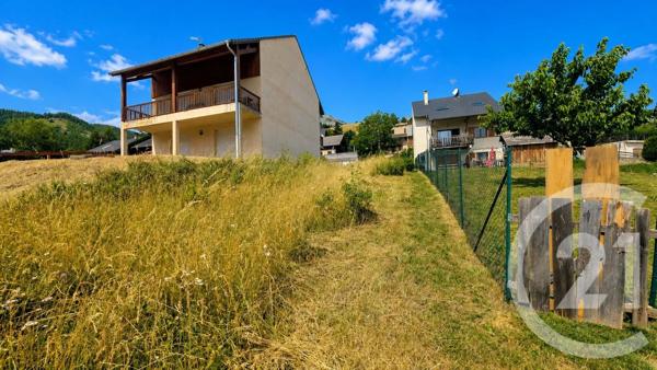 Terrain à vendre  387 m 2   LAYE  - 05