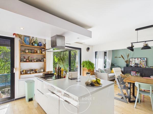 LYON 7 – APPARTEMENT T3 AVEC TERRASSE ET GARAGE