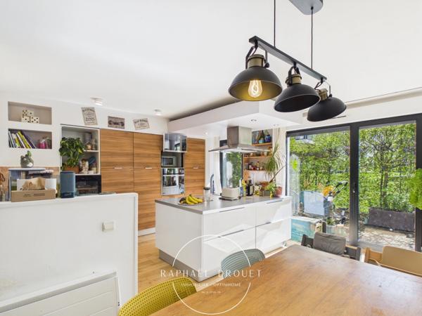 LYON 7 – APPARTEMENT T3 AVEC TERRASSE ET GARAGE