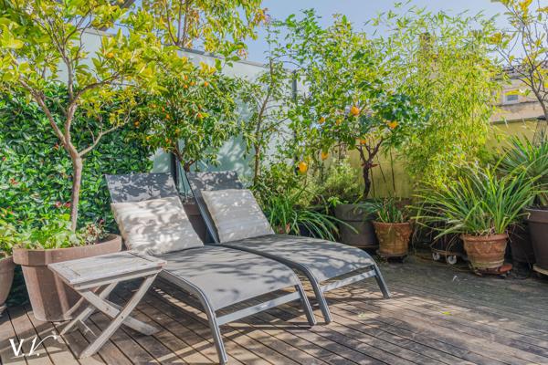 TRIANGLE D'OR BORDEAUX- TRES BEL APPARTEMENT DE PLAIN-PIED