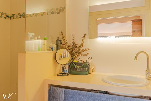 TRIANGLE D'OR BORDEAUX- TRES BEL APPARTEMENT DE PLAIN-PIED