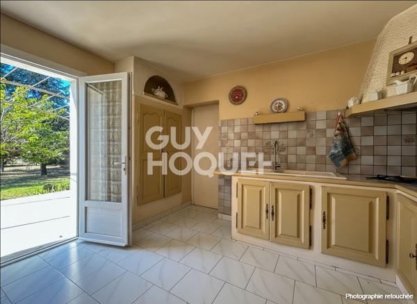 Villa proche Maubec 90 m² 3 chambres garage terrain 2400 m² vue LUBERON