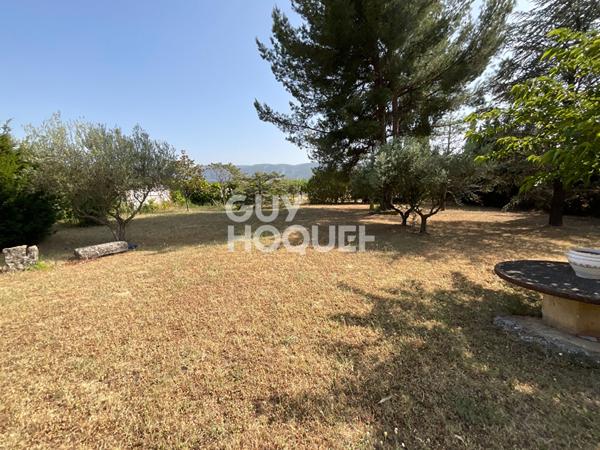 Villa proche Maubec 90 m² 3 chambres garage terrain 2400 m² vue LUBERON