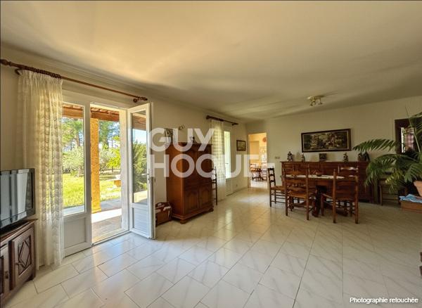 Villa proche Maubec 90 m² 3 chambres garage terrain 2400 m² vue LUBERON