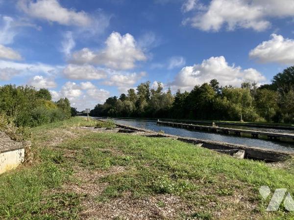 ancienne maion éclusière à rénover