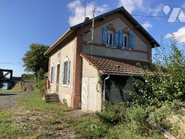 ancienne maion éclusière à rénover