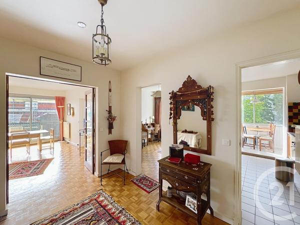 Appartement F5 à vendre  5 pièces - 103,64 m2 ST CLOUD - 92