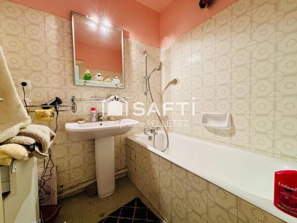 Appartement emplacement rare, balcon et parking