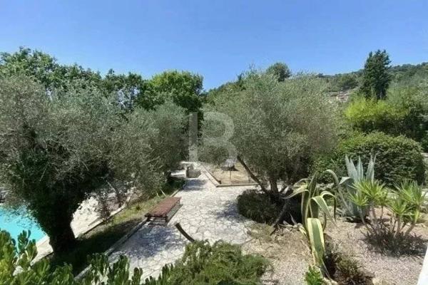 Maison de charme entre collines et lumière - vue panoramique et douceur provençale