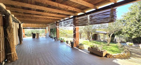 Domaine viticole à vendre entre Nîmes et la Méditerranée – Mas contemporain