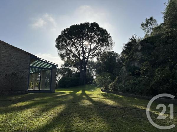Maison à vendre  9 pièces - 265 m 2   UZES  - 30