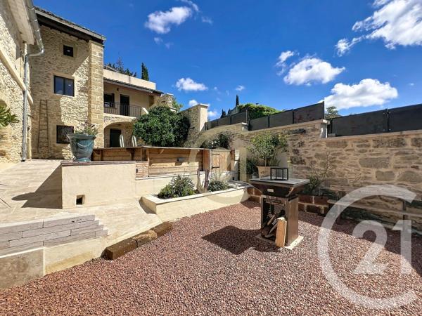 Maison à vendre  9 pièces - 265 m 2   UZES  - 30