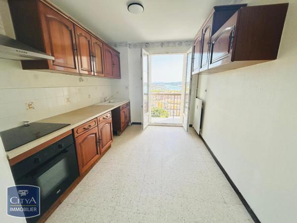 Appartement à louer 4 pièces 78.73m² Port-de-Bouc (13110)