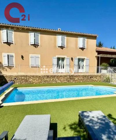 Maison 7 pièces - 203 m²