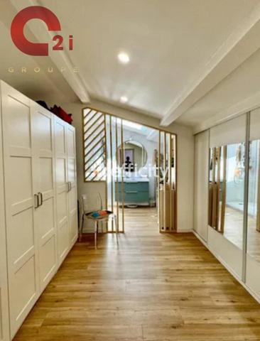 Maison 7 pièces - 203 m²