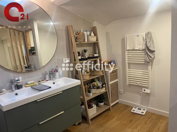 Maison 7 pièces - 203 m²