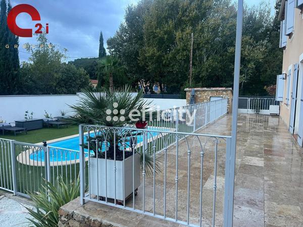 Maison 7 pièces - 203 m²