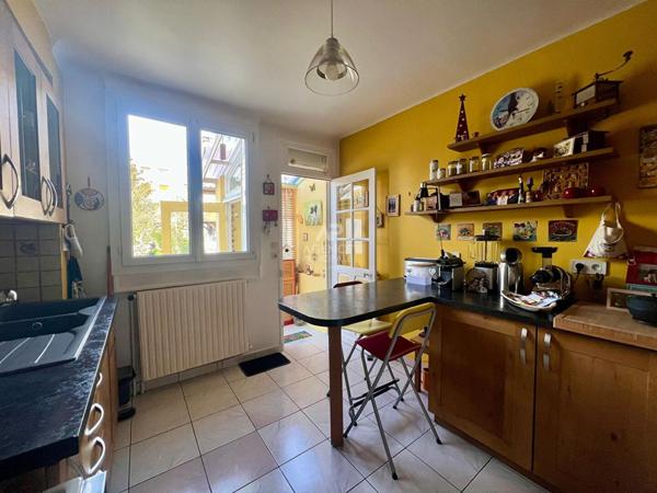 Maison 45m² avec beau jardin HOUILLES. €309 000 ** - Référence 832